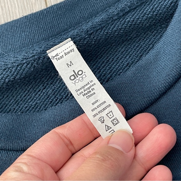 Alo Grommet Sweatshirt candace crop pullover womens Blue (medium) athleisure gym - Picture 2 of 6